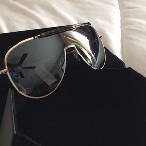 Brown Kendall &a Kylie sunglasses